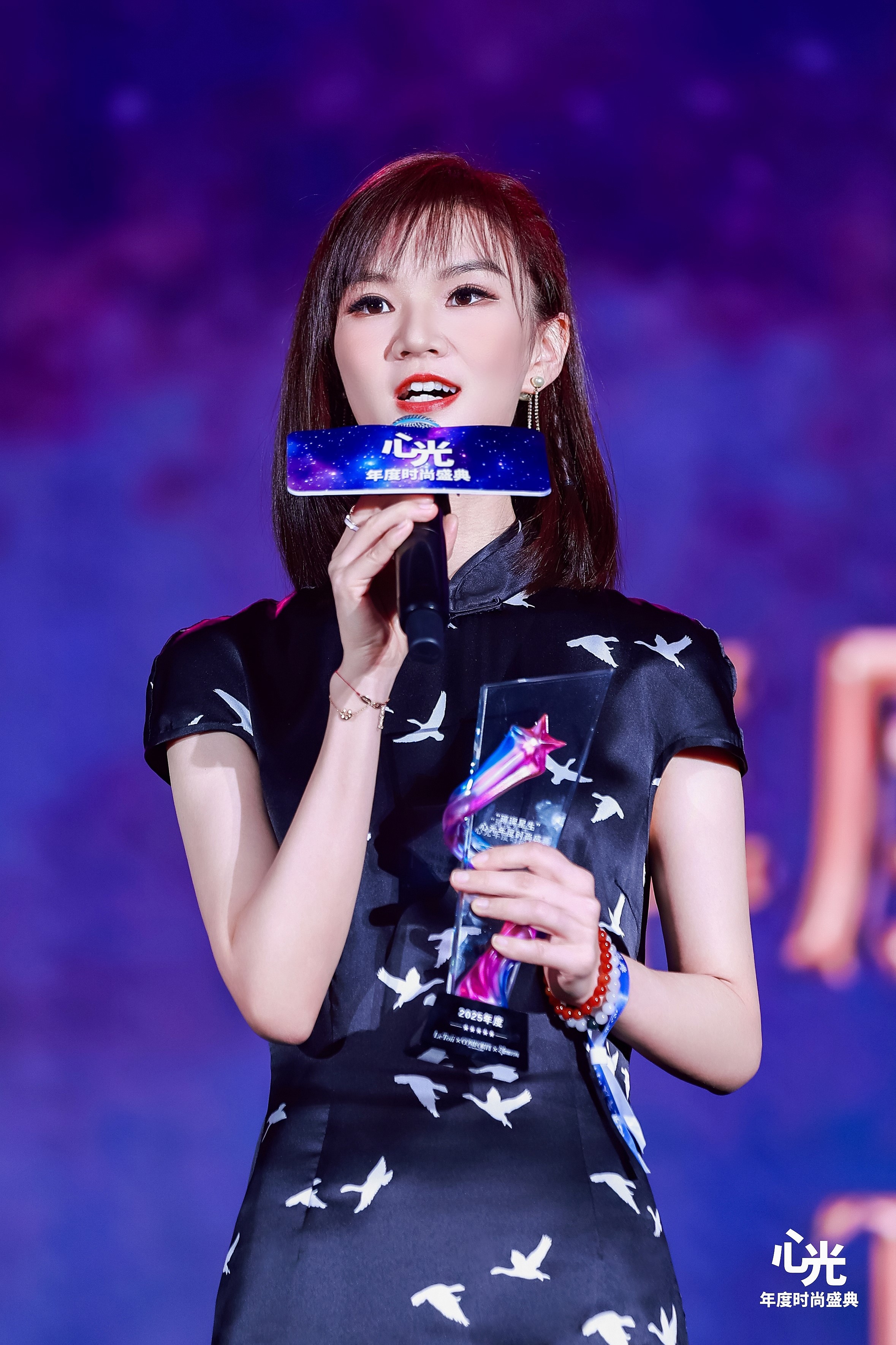 2026丝所荣膺三大奖,丝所开启真丝防晒新纪元