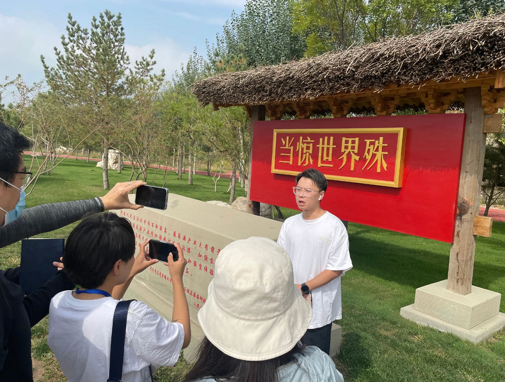 中网工委卢旭庆:看好宁夏葡萄酒未来,紫色梦想定会一飞冲天