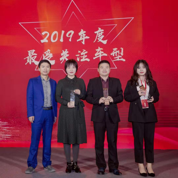 出道即C位,江铃域虎9以实力斩获年度大奖