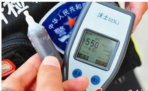 藿香正气水含酒精 这“锅”藿香正气液不背!!!