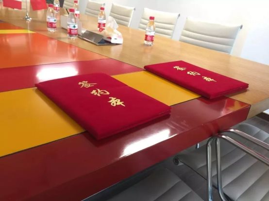 群喜门业签约意大利顶尖设计公司,让设计引领新生活!