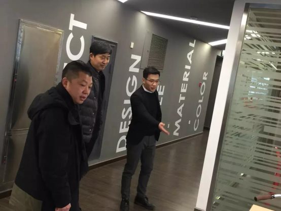 群喜门业签约意大利顶尖设计公司,让设计引领新生活!