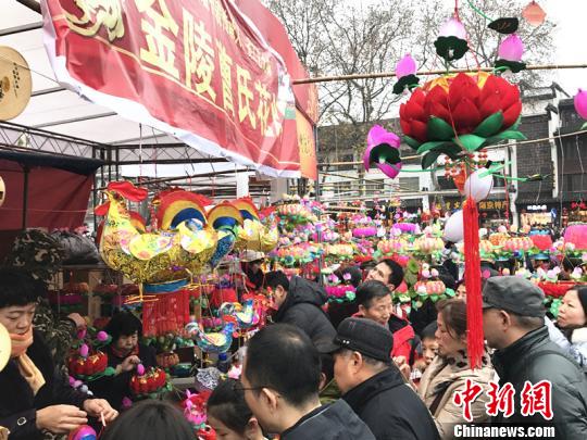 线下线上“鸡经济”悄然走火 拉动新年消费开门红