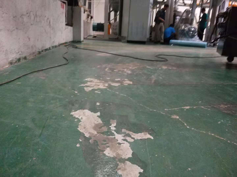 厂房车库地坪为什么容易坏?久诺超耐久地坪系统,从基层到面层长效抗损