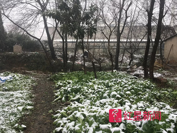 超标32倍!化工厂私设暗管向长江偷排废水 村民难忍污染多数搬迁