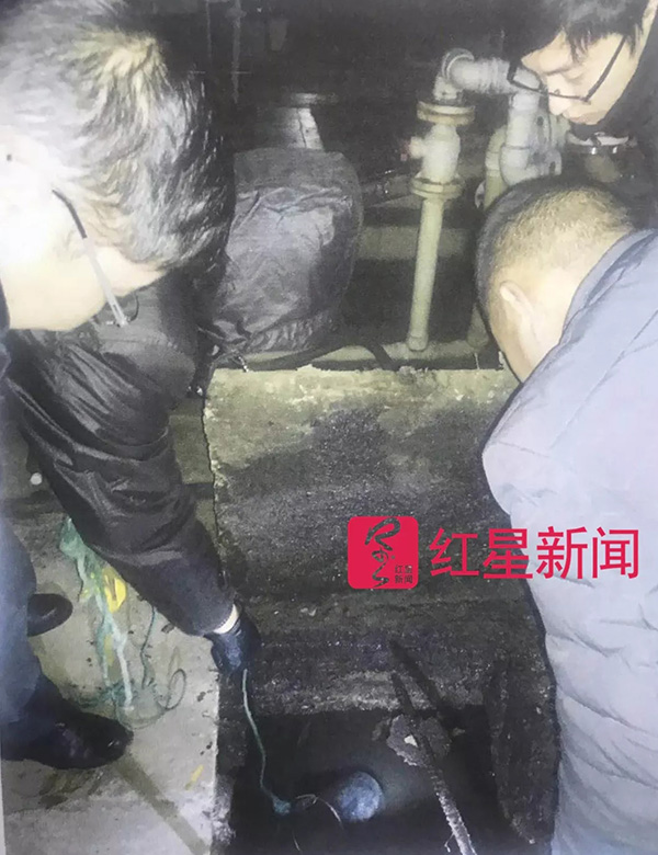超标32倍!化工厂私设暗管向长江偷排废水 村民难忍污染多数搬迁