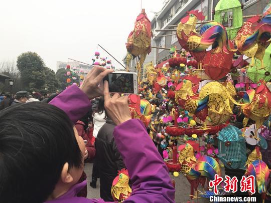 线下线上“鸡经济”悄然走火 拉动新年消费开门红
