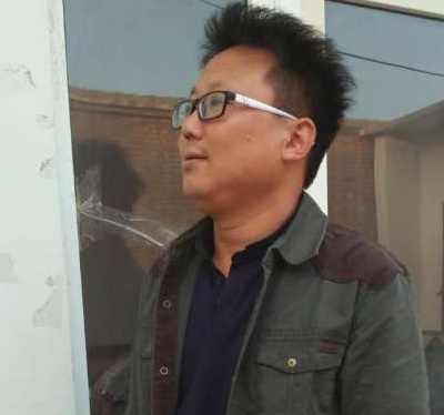 画家李小逸:小逸本清真 骏马写风神
