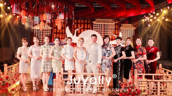 君妍百亿征程之创始顾问签约仪式盛大启幕