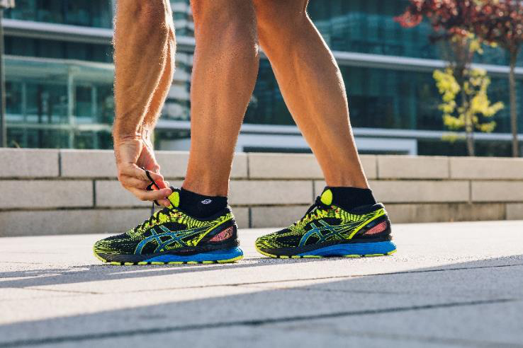 起步轻盈 落地稳定 ASICS亚瑟士轻炫系列炫彩上市