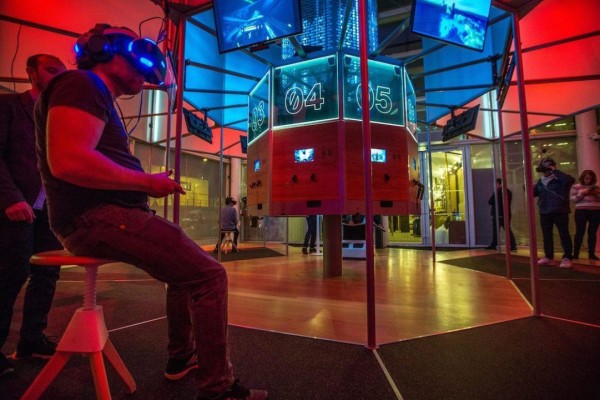 25美元40分钟 巴黎电影院开启全新VR体验场所