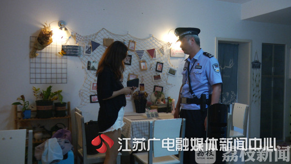 南京网红“青旅”170平米能塞40人 身份登记缺位 存在安全隐患