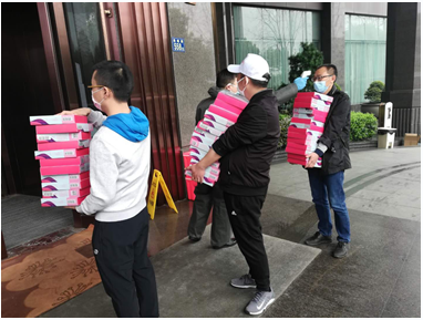 风神快递 使命必达 樱花礼送别援鄂亲人